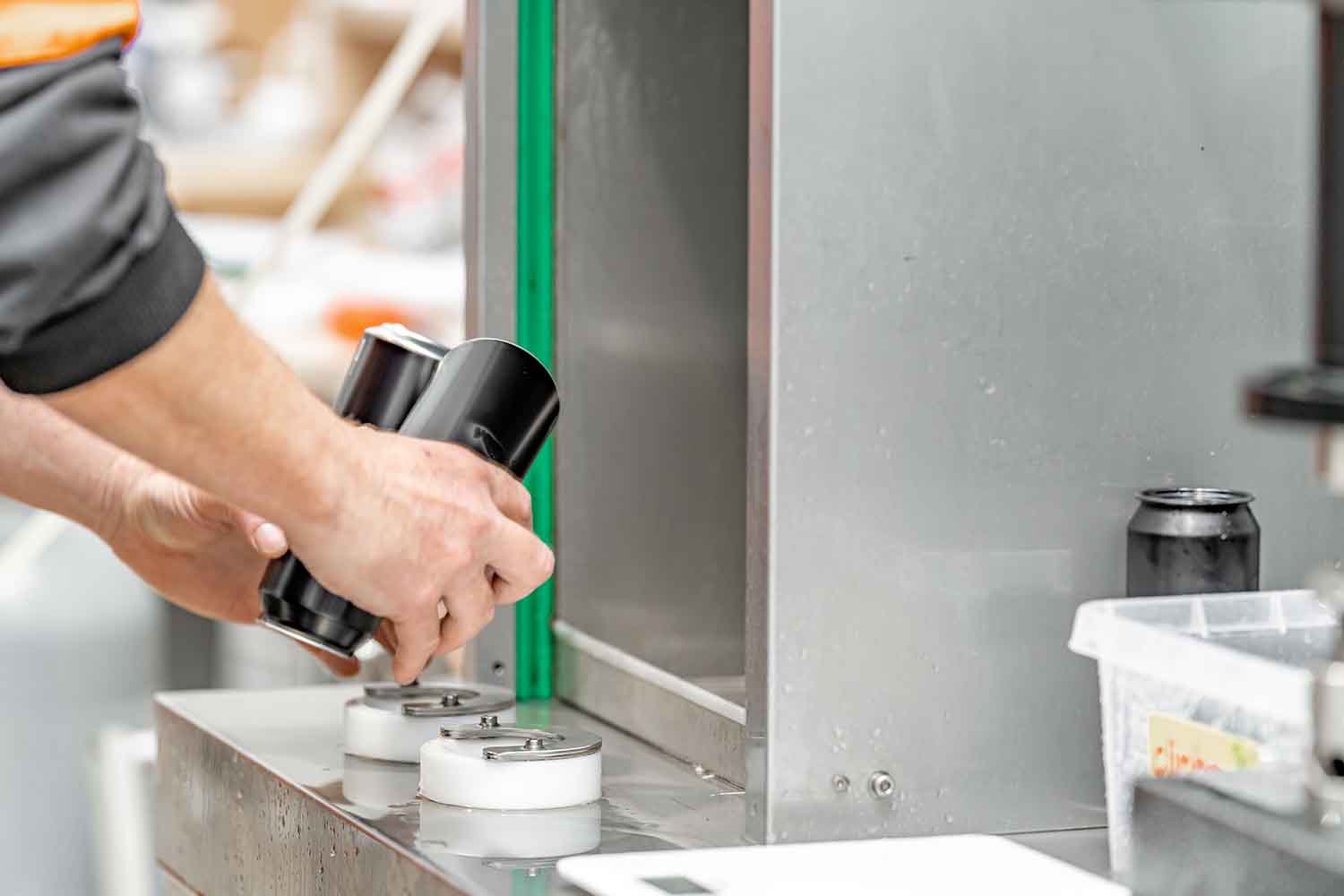 Maklon Minuman Kaleng